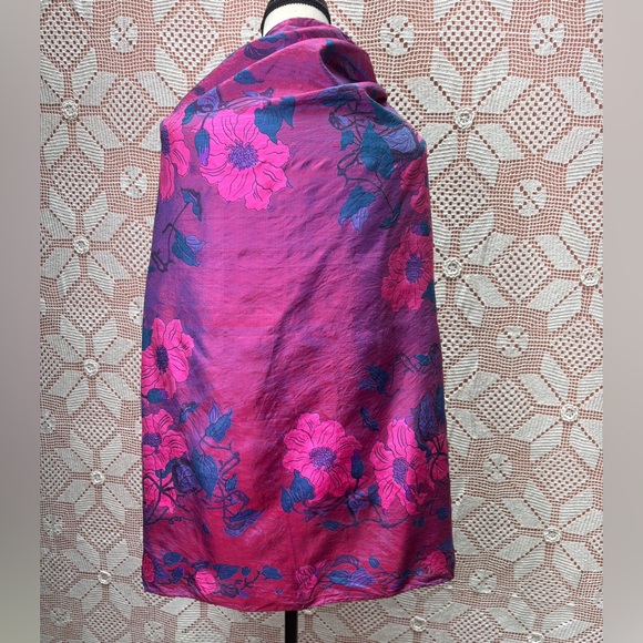 100% Thai Silk Floral Scarf Pink & Purple - Picture 7 of 9